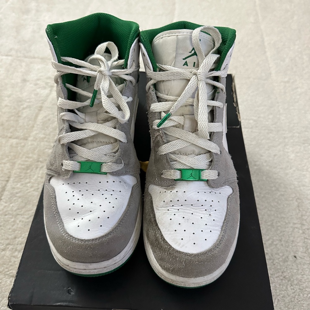 Nike Jordan 1 Mid grade school size 7 white, pine green and gray - Picture 3 of 8